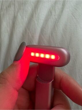 Solawave Red Light Therapy LED Wand - Ombré edition
